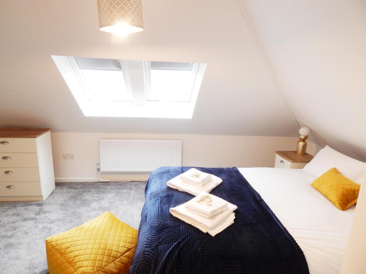 Modern, Well Located En-Suite Rooms With Parking - Orbitat Accommodations CBG Eksteriør billede